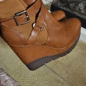 Wedge booties